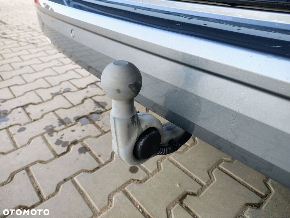 Volkswagen california Nowa California Beach silnik: 2,0 l TDI SCR 150 KM / skrzynia biegów: 7-biegowa DSG rozstaw osi: 3124 mm - 13