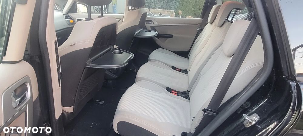 Citroën C4 Picasso - 24