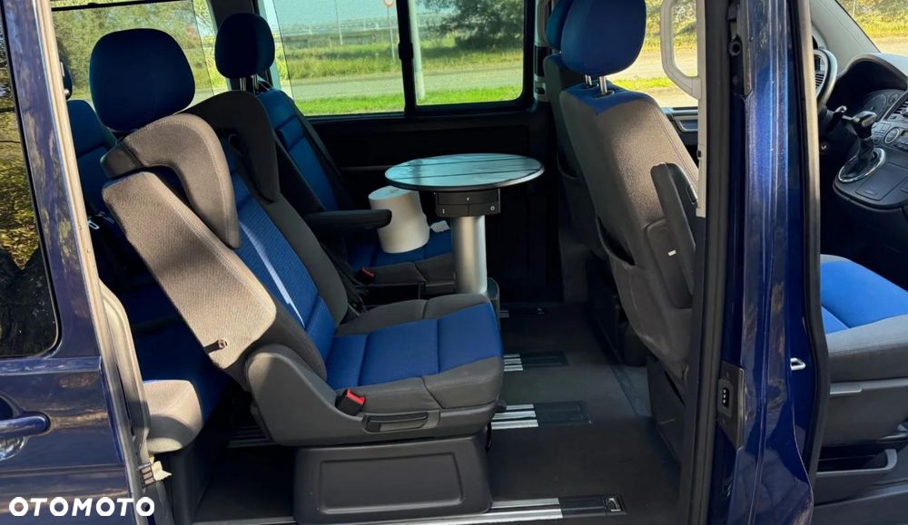 Volkswagen Multivan - 9