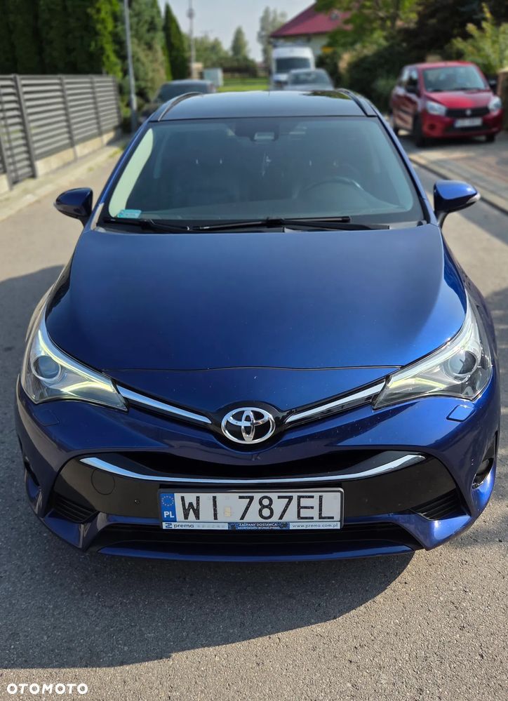 Toyota Avensis 2.0 Selection MS - 10