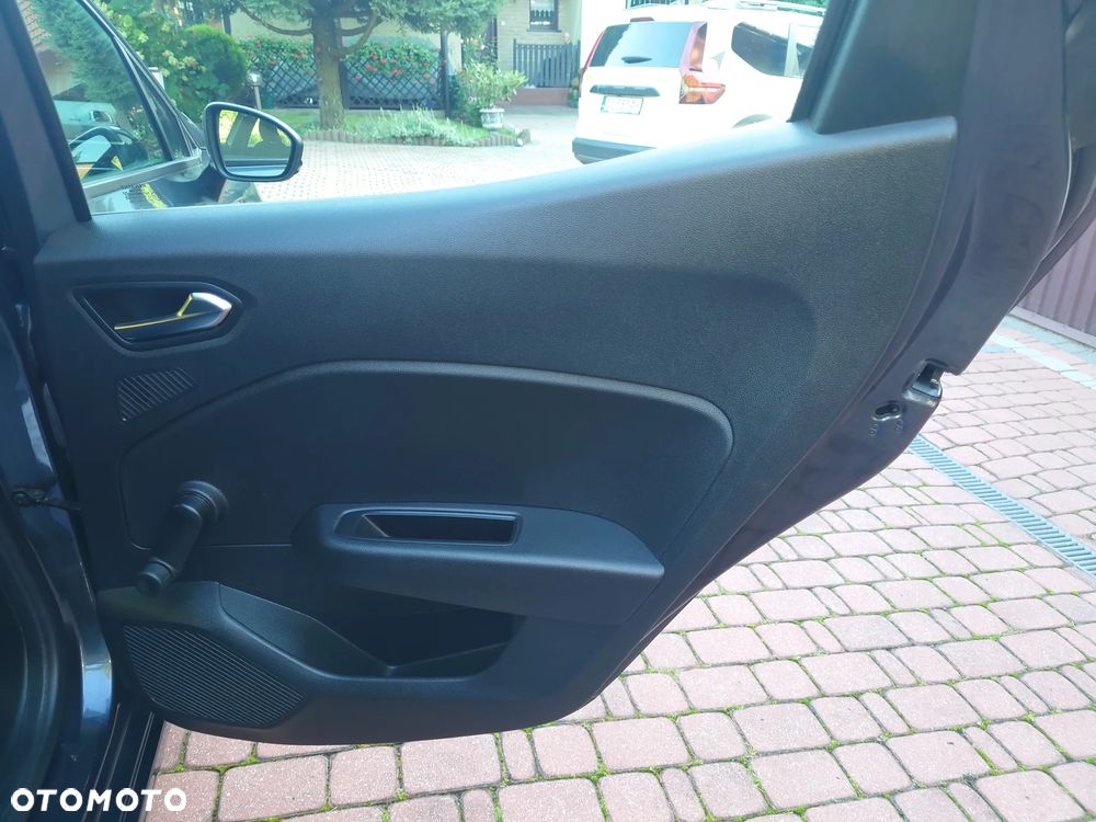 Renault Clio TCe 100 INTENS - 16