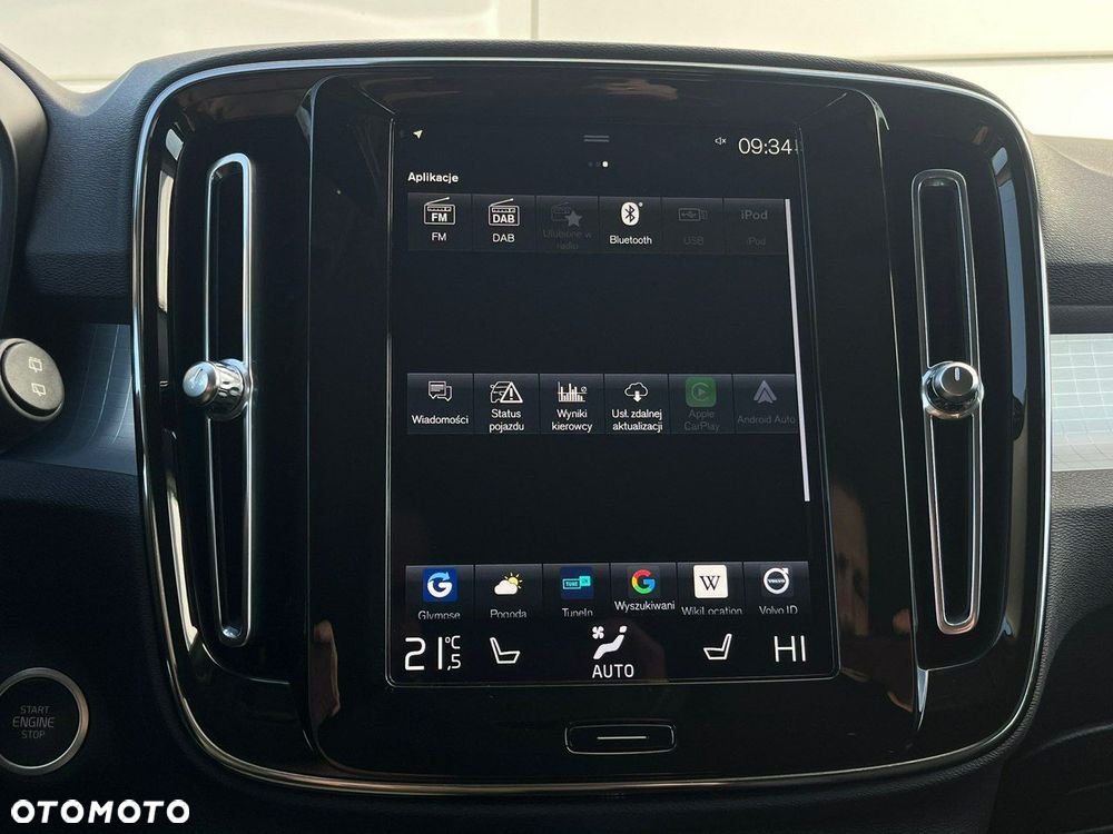 Volvo XC 40 T3 Momentum Pro - 32