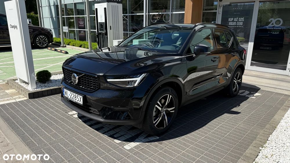 Volvo XC 40 B3 Plus Dark - 1