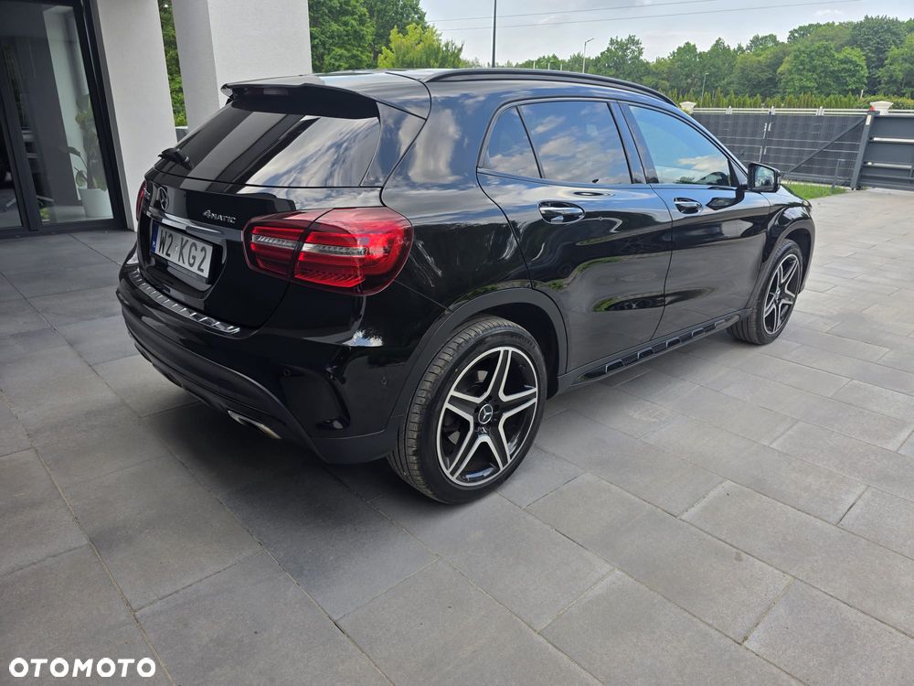 Mercedes-Benz GLA 250 7G-DCT AMG Line - 4