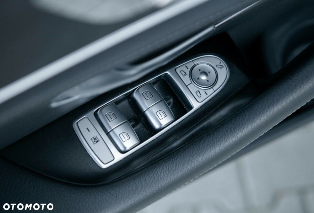 Mercedes-Benz Klasa E - 20