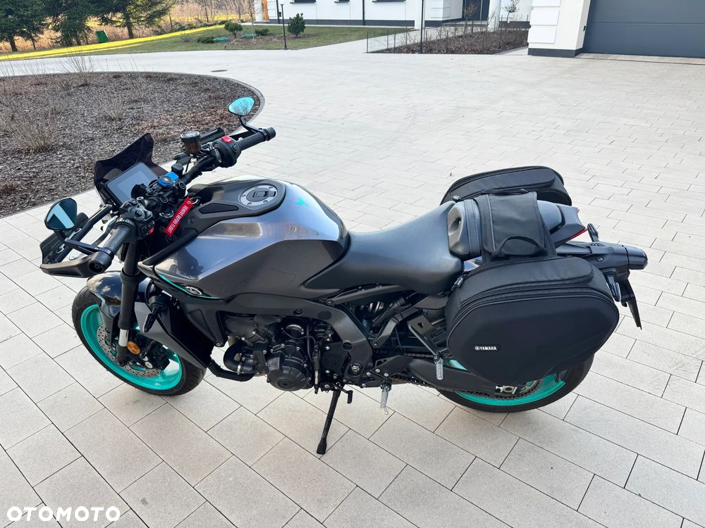 Yamaha MT - 8