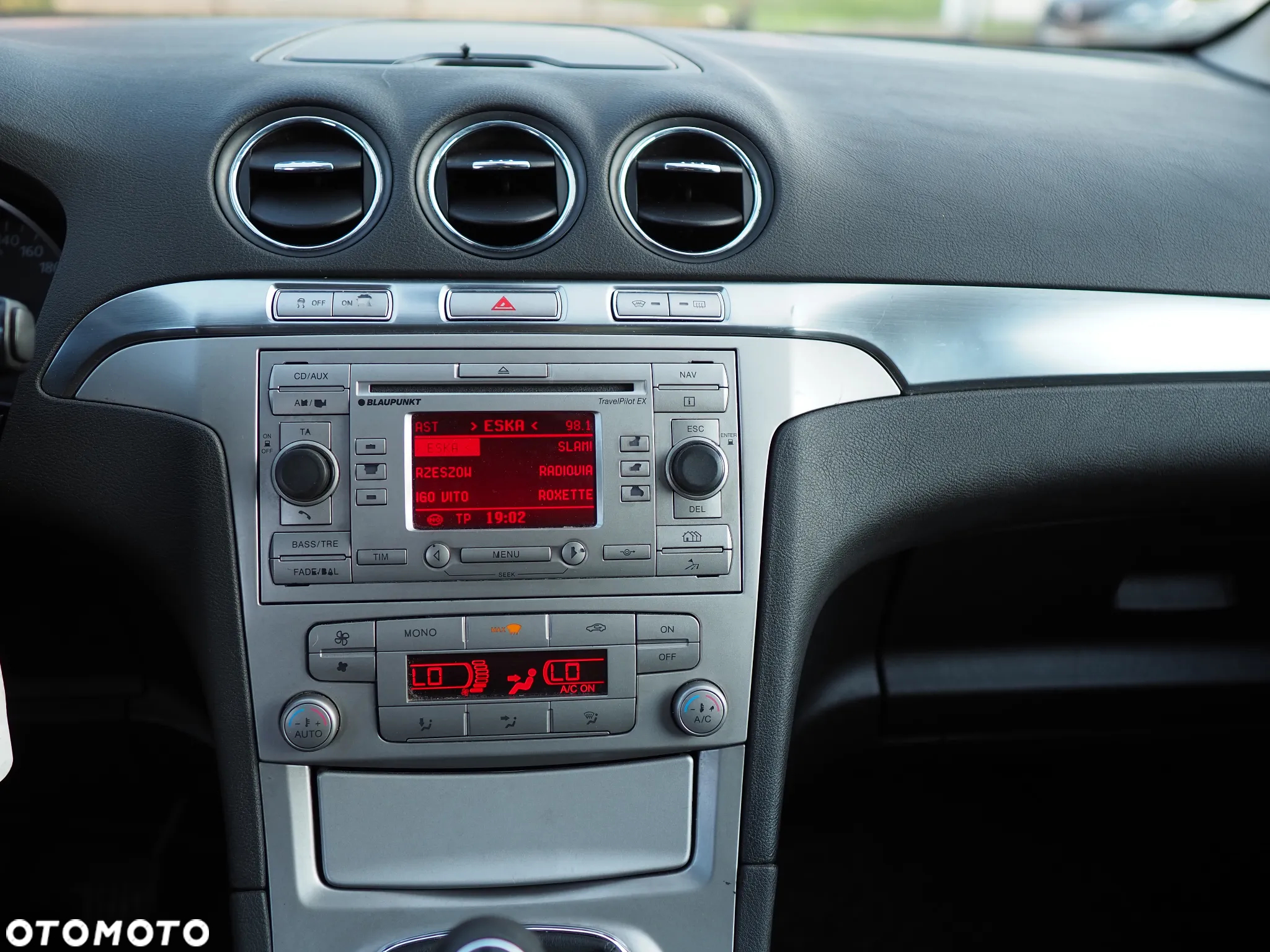 Ford S-Max 2.5 Titanium - 24
