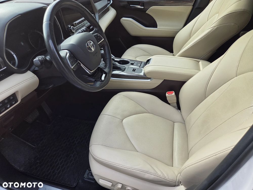 Toyota Highlander 2.5 Hybrid Executive - 16