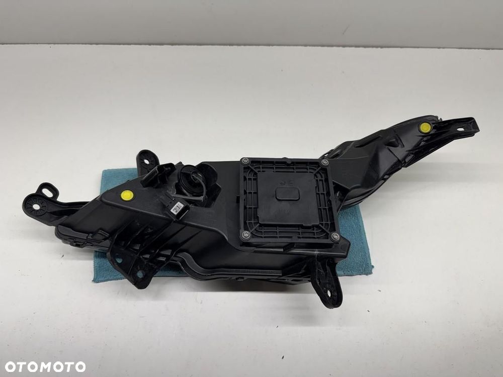 Przednia prawa lampa  Renault megane e tech led drl 260103279r - 7