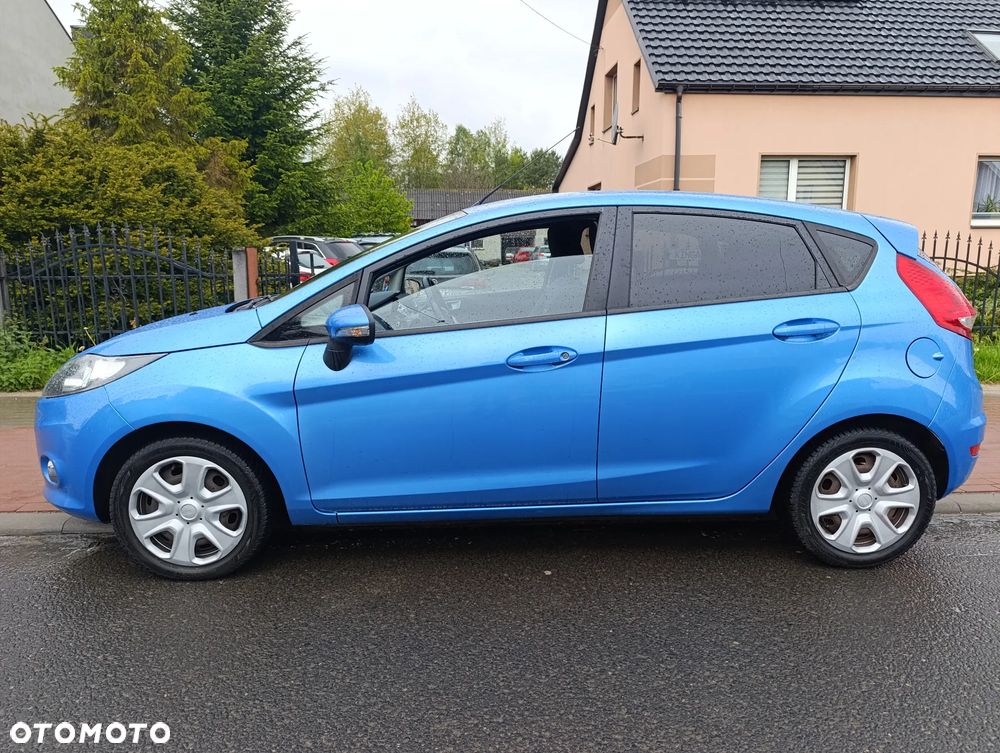 Ford Fiesta 1.25 Celebration - 32