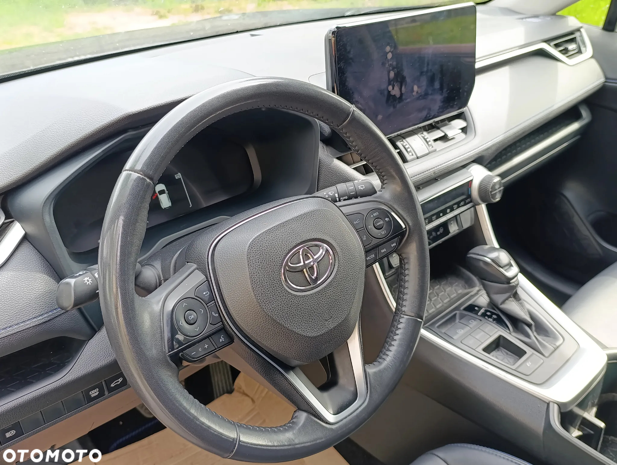 Toyota RAV4 - 10
