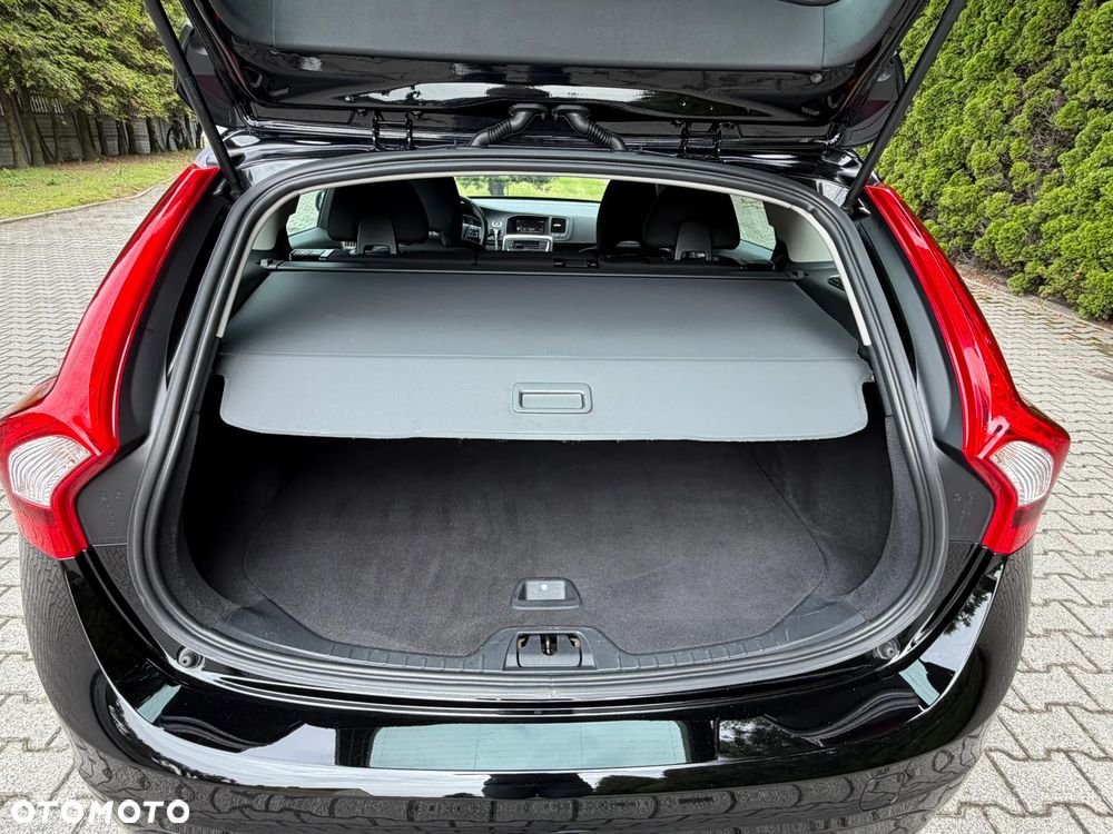 Volvo V60 D2 Geartronic Summum - 34