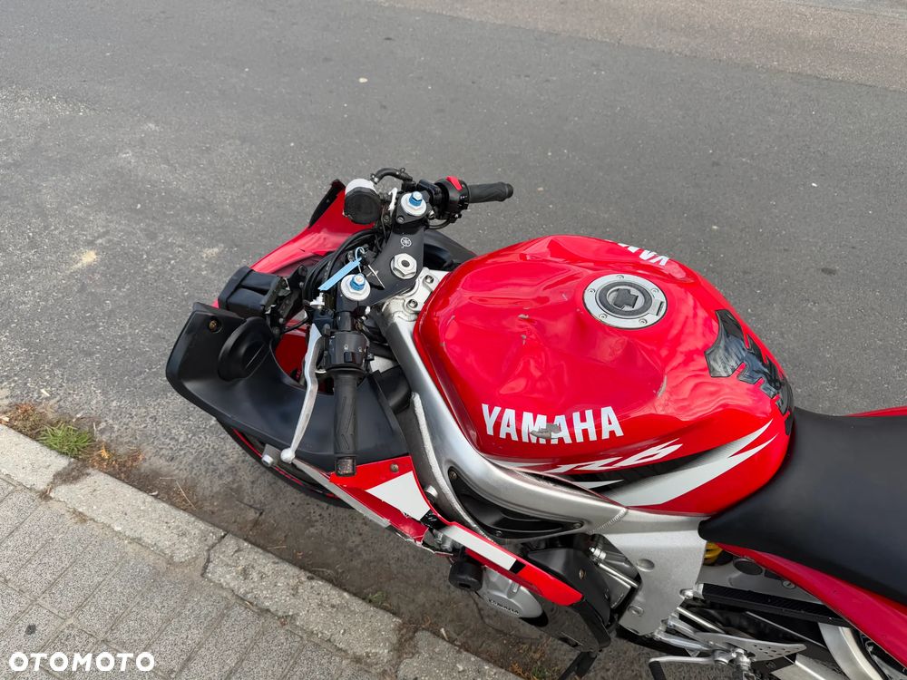 Yamaha R6 - 16
