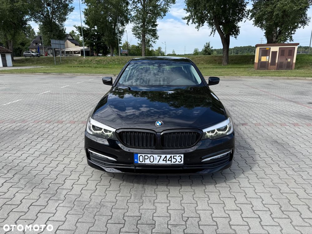 BMW Seria 5 520i - 4