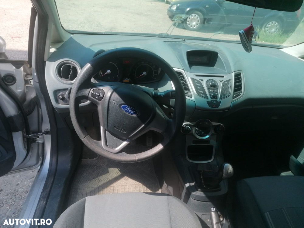 Ford Fiesta - 4