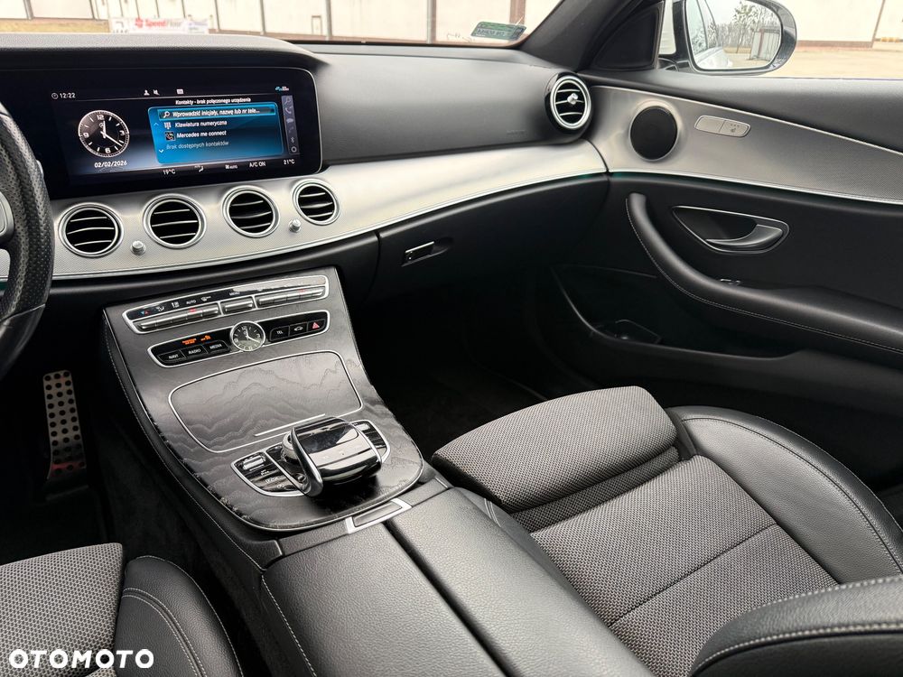 Mercedes-Benz Klasa E 220 d 4-Matic AMG - 23