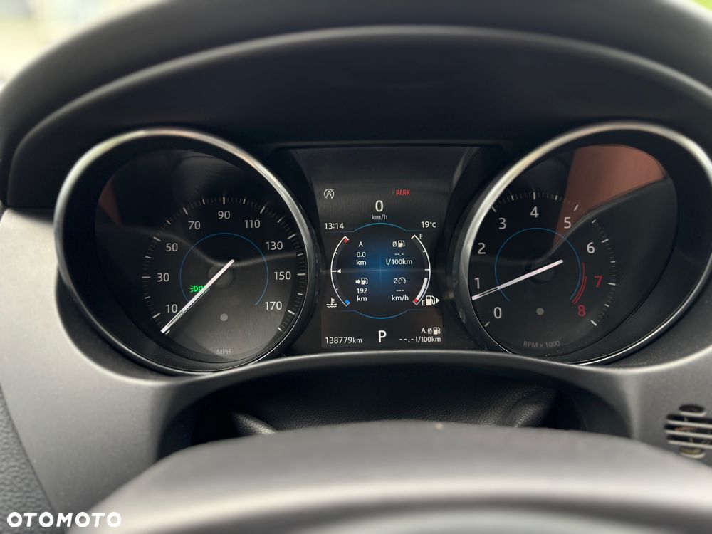 Jaguar XE 2.0 T Prestige - 30