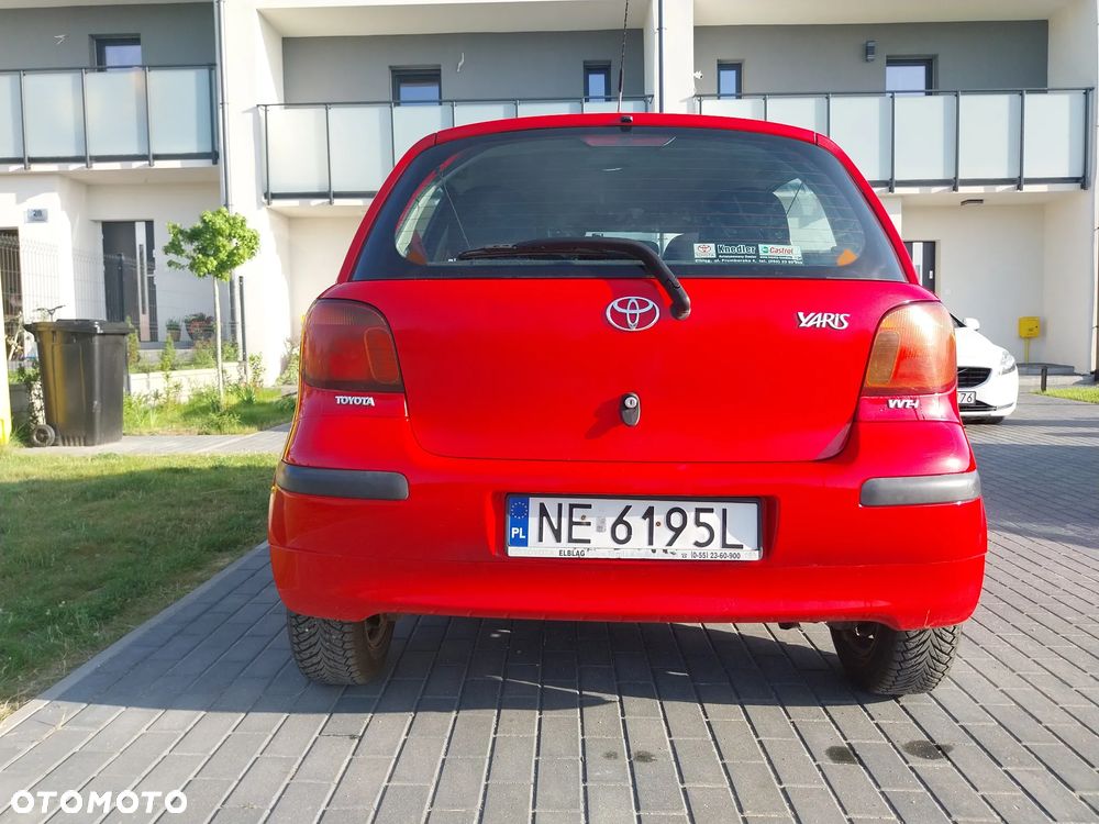 Toyota Yaris 1.0 Base - 5