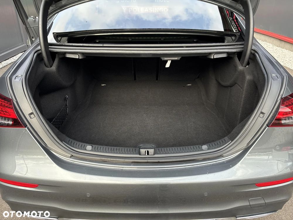 Mercedes-Benz Klasa E 300 d 4-Matic AMG/Avantgarde - 38