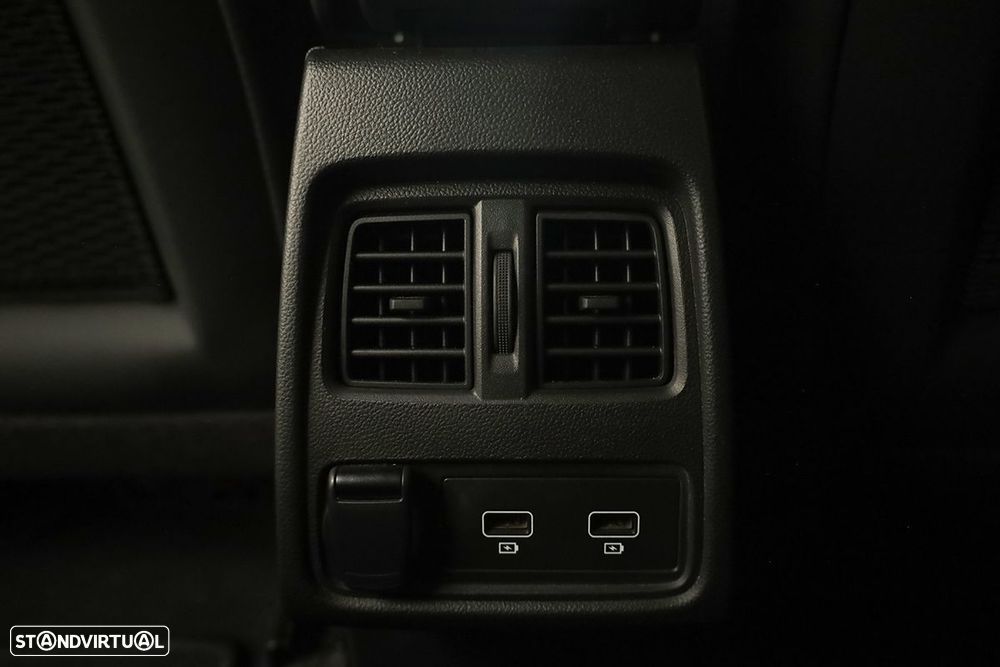 Renault Captur 1.0 TCe Techno Bi-Fuel - 24