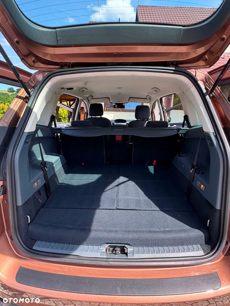 Ford Grand C-MAX - 3