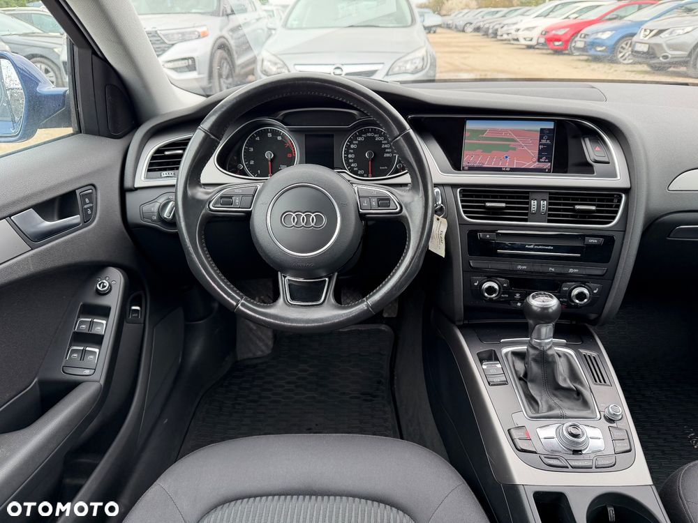 Audi A4 Limousine - 33