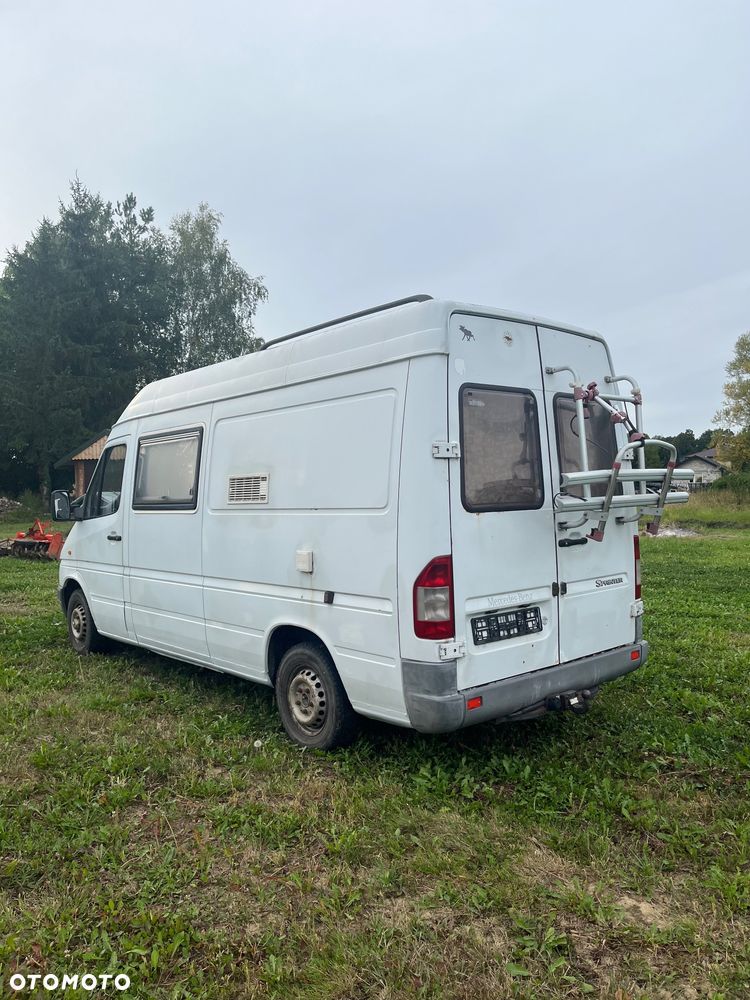 Mercedes-Benz Sprinter - 2