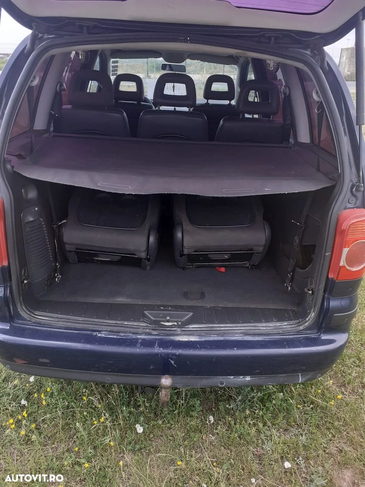 Volkswagen Sharan 1.9TDI Basis - 6