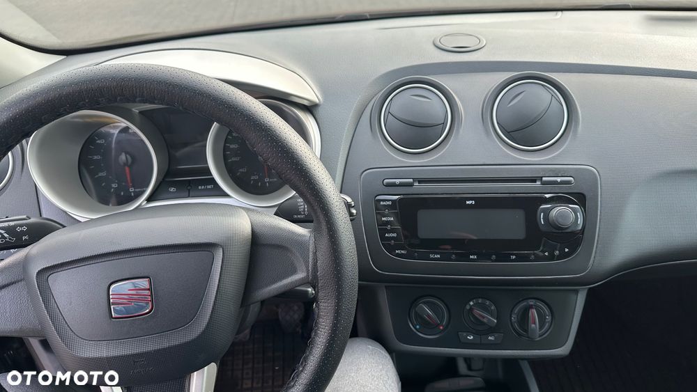 Seat Ibiza 1.4 16V Reference - 11