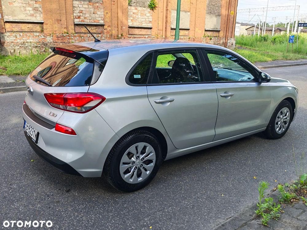 Hyundai i30 1.4 GO - 11