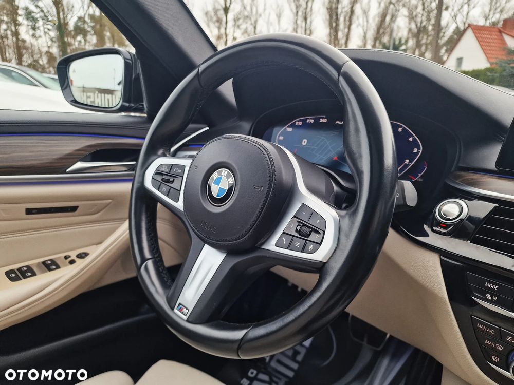 BMW Seria 5 520i M Sport Edition - 37