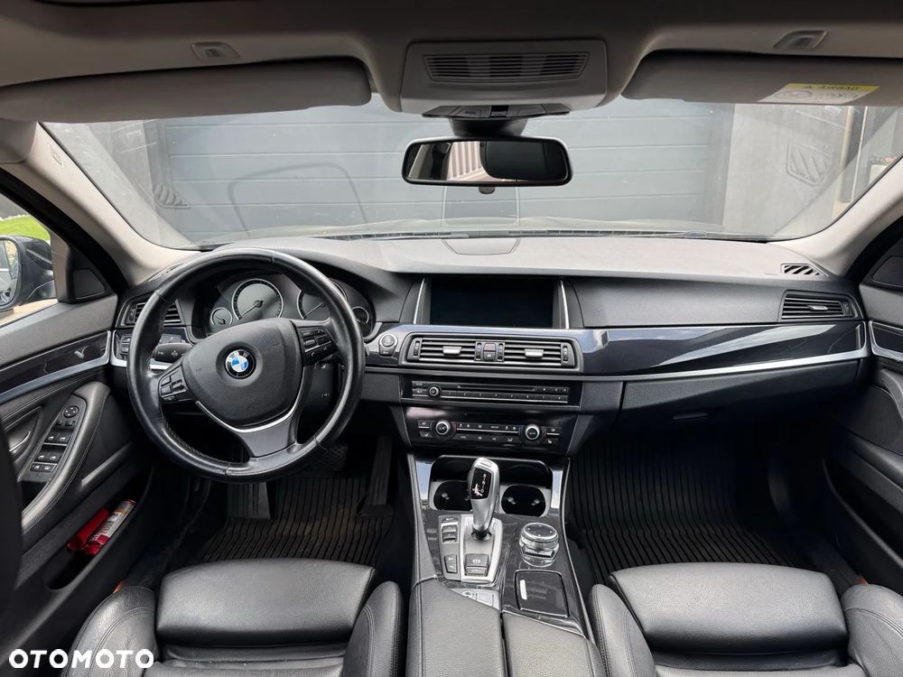BMW Seria 5 520d xDrive Luxury Line - 9