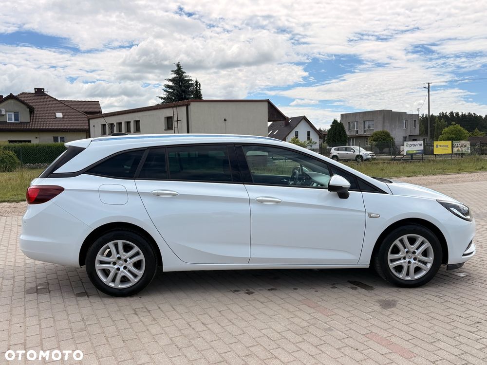 Opel Astra 1.6 CDTI Dynamic S&S - 10