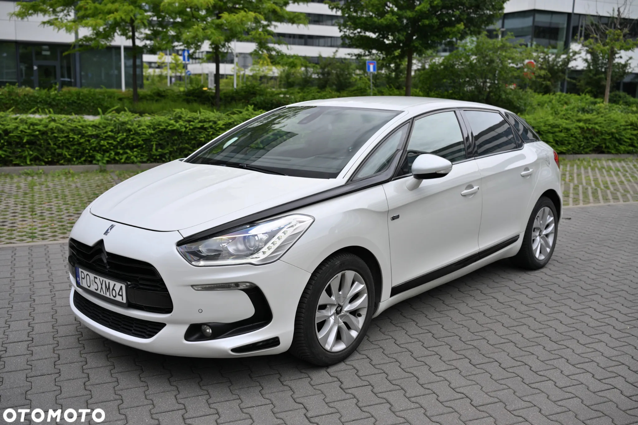 Citroën DS5 2.0 HDi Hybrid4 SoChic MCP - 23
