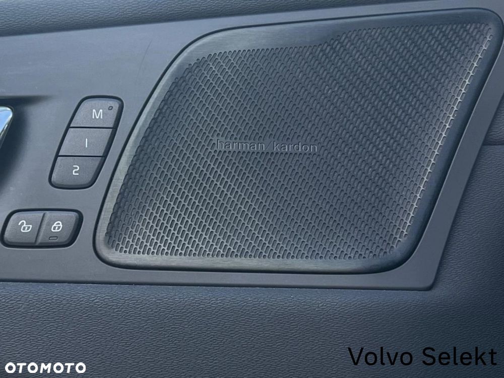 Volvo XC 60 - 30