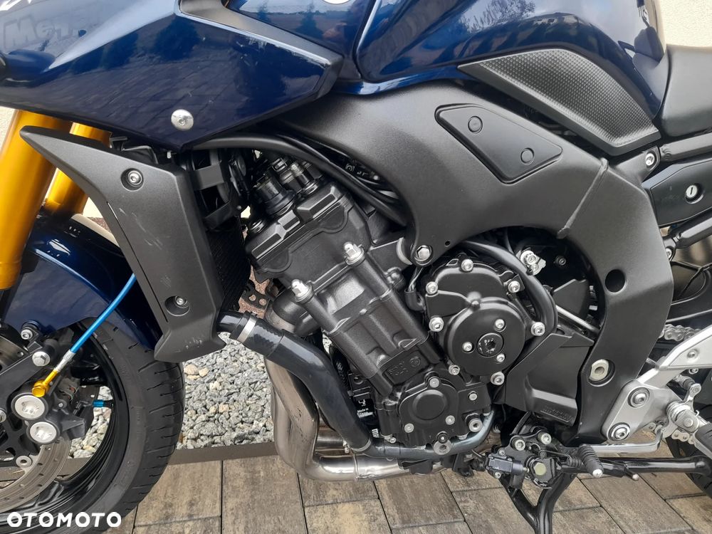 Yamaha FZ - 24