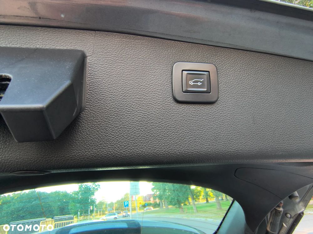 Opel Astra 1.6 CDTI Elite S&S - 9
