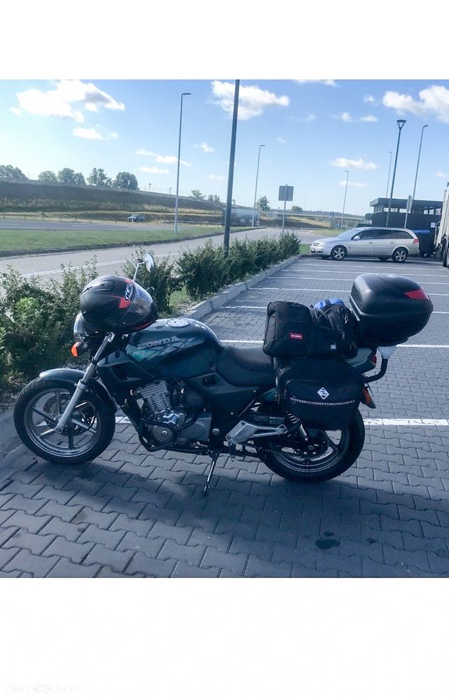 Honda CB - 1