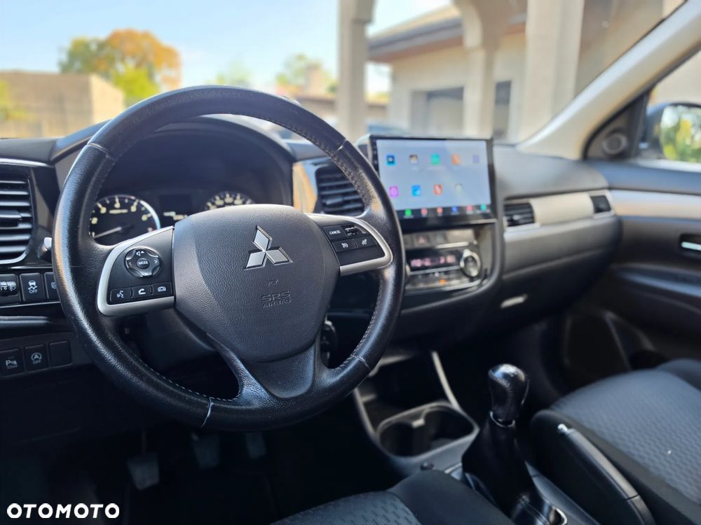 Mitsubishi Outlander - 39