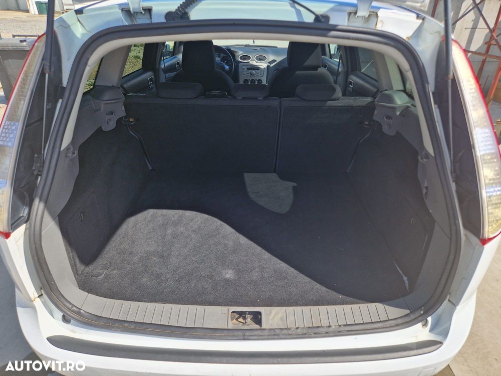 Ford Focus 1.6 TDCI Ambiente - 13