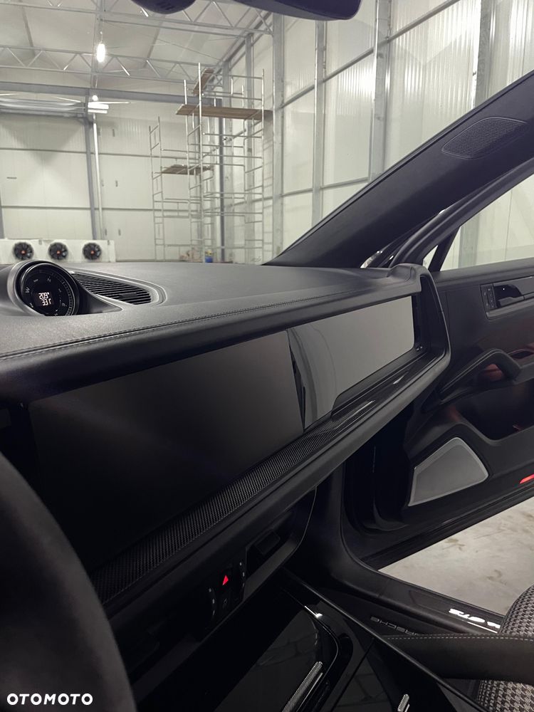 Porsche Cayenne - 23