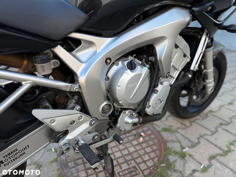 Yamaha FZ6 - 10