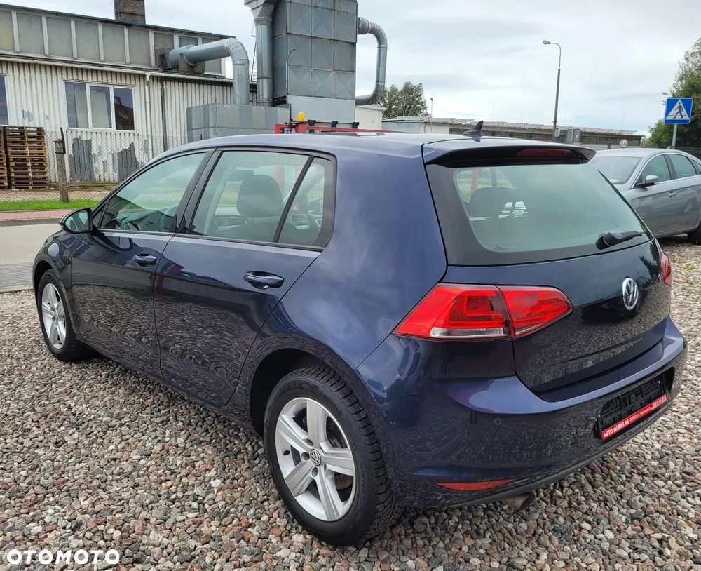 Volkswagen Golf - 5