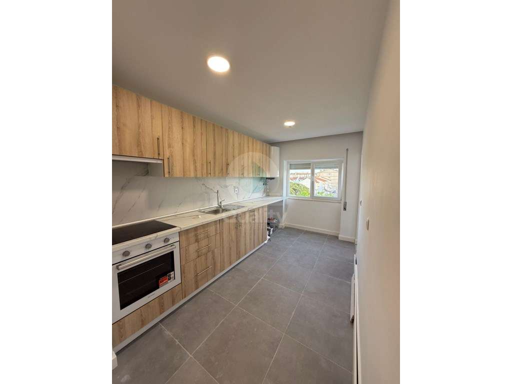 Apartamento T2 Remodelado - Grande imagem: 5/13