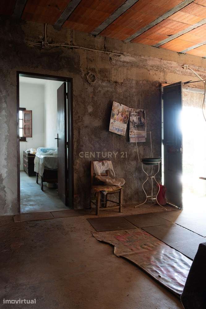 Oportunidade Única na Granja – imóvel para Recuperar - Grande imagem: 3/3