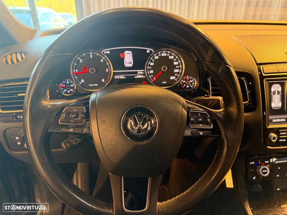 VW Touareg 3.0 TDI V6 Executive Edition - 43
