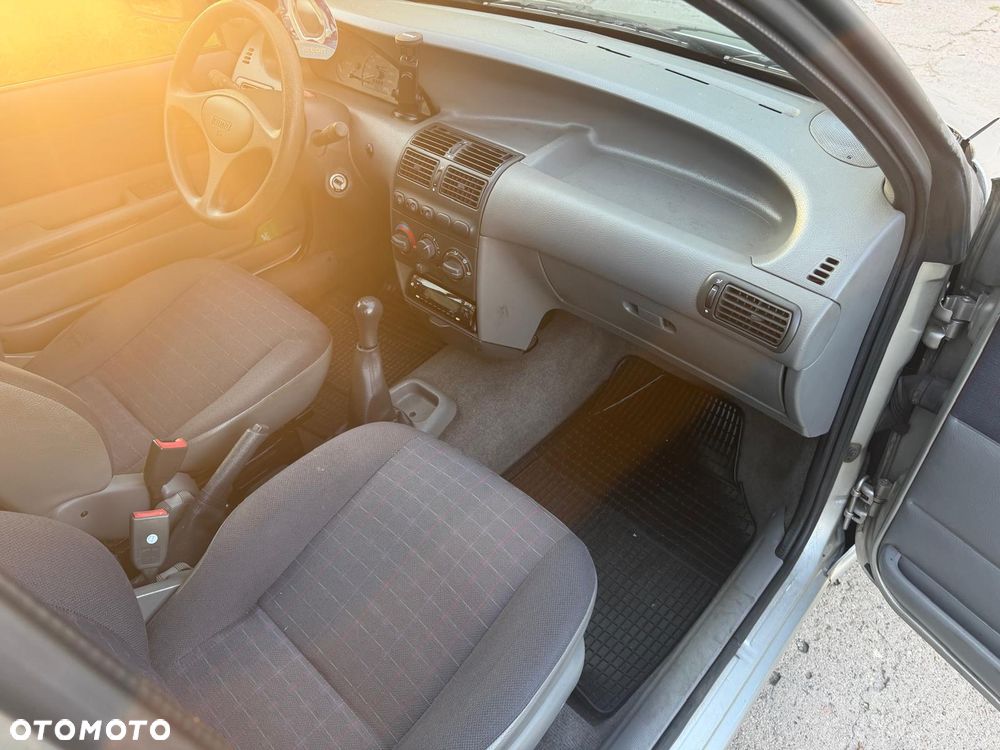 Fiat Punto - 10