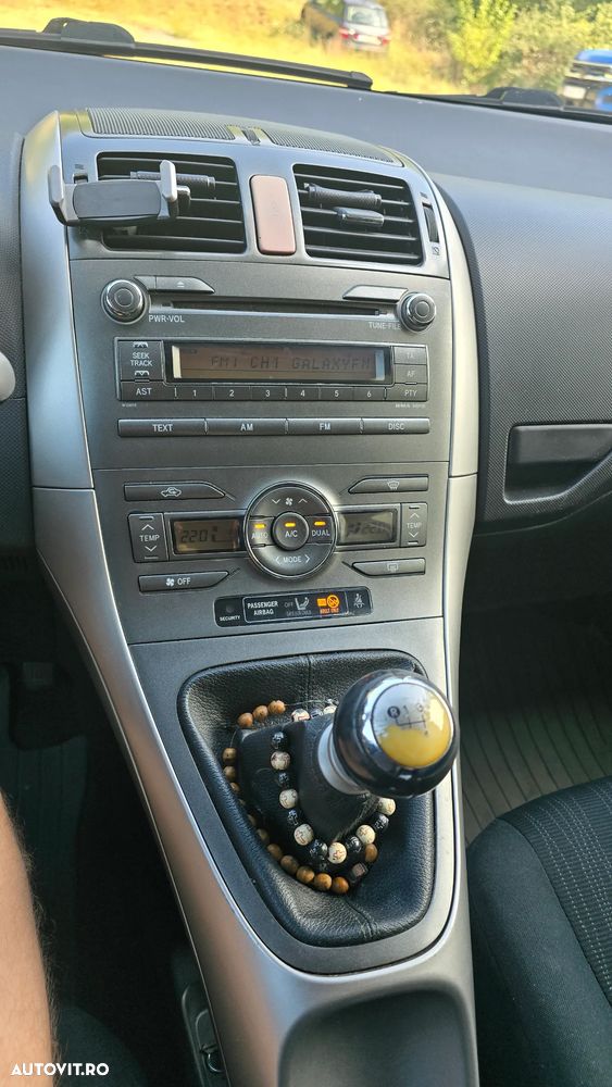 Toyota Auris 2.0 D-4D Luna - 6