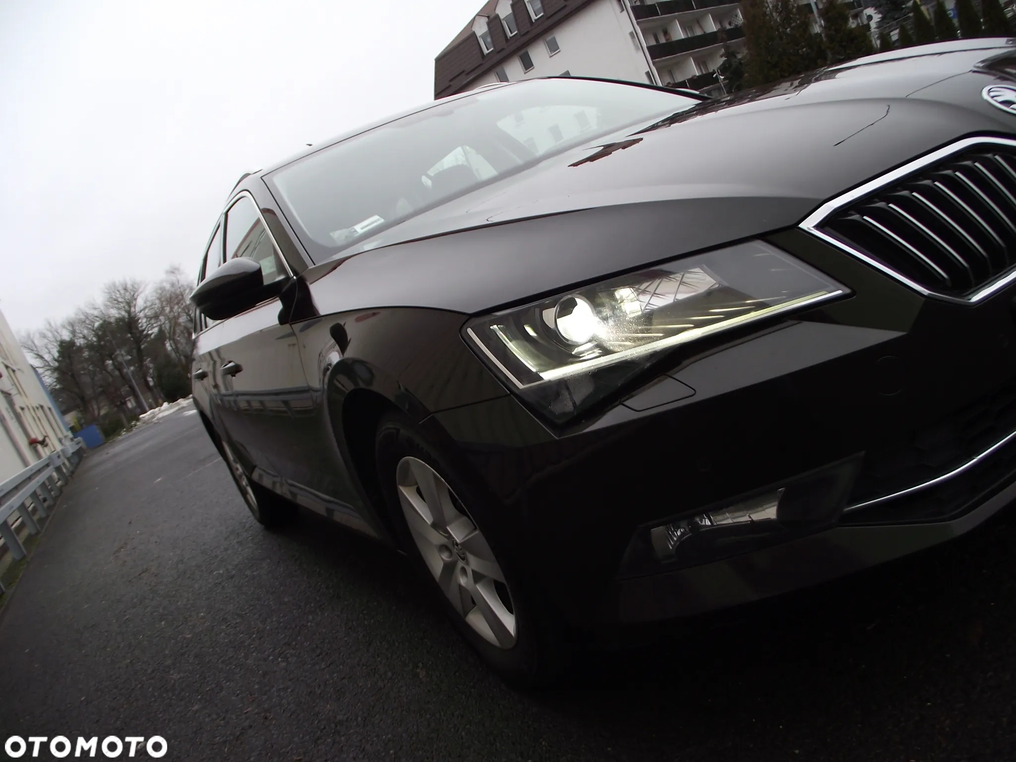 Skoda Superb 1.8 TSI Ambition - 14
