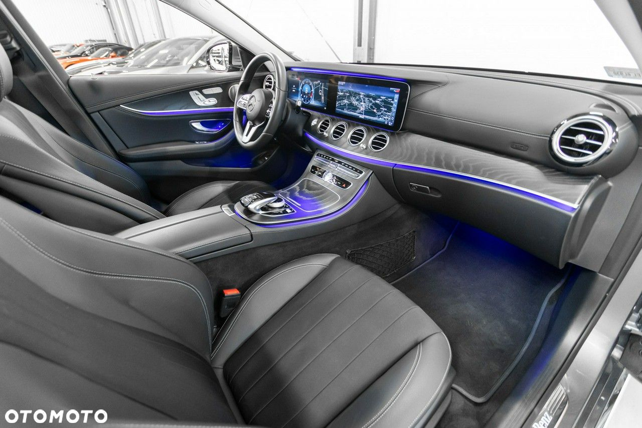 Mercedes-Benz Klasa E - 21
